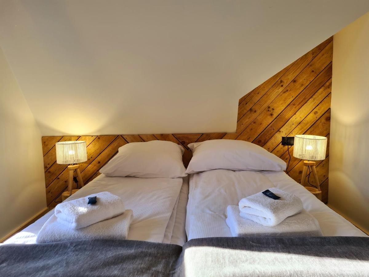 Family Room With Kitchenette,1181364601:JPEG